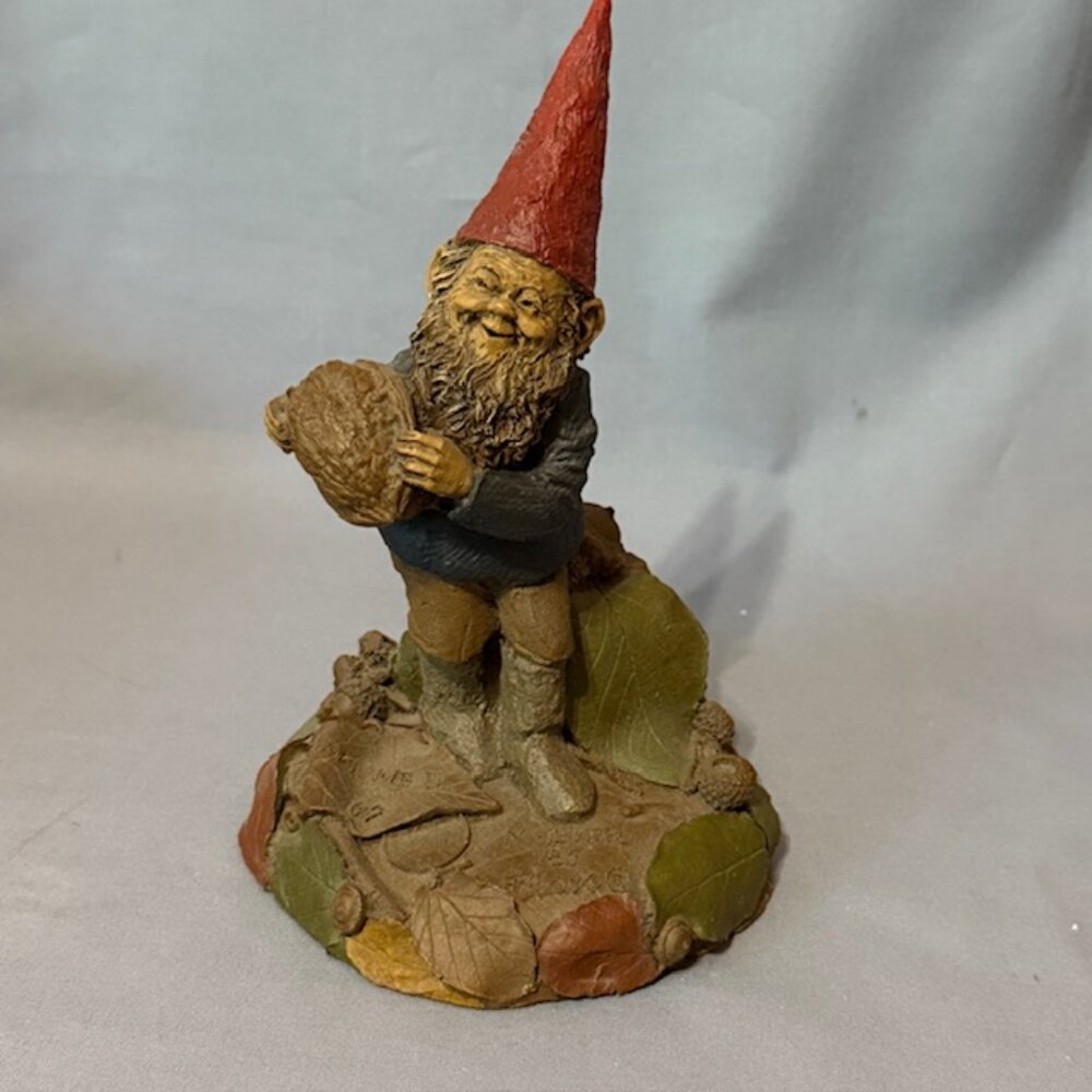 Vintage Tom Clark Figurine Gnome Signed Cairn Coin Dwarf Mcever Football Acorn